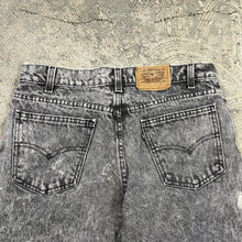 Load image into Gallery viewer, Levi&#39;s Black Acid Wash Denim
