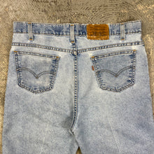Load image into Gallery viewer, Vintage Levis Denim Jeans
