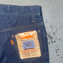 Load image into Gallery viewer, 70s Levi’s Bell Bottoms “Dura Plus”

