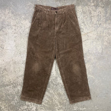 Load image into Gallery viewer, Vintage 90&#39;s Abercrombie &amp; Fitch Corduroys (Brown)

