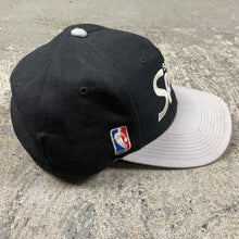 Load image into Gallery viewer, Vintage 1994 NBA Spurs SnapBack
